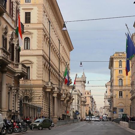 Trevi Grand Blu Suite B&B ローマ エクステリア 写真