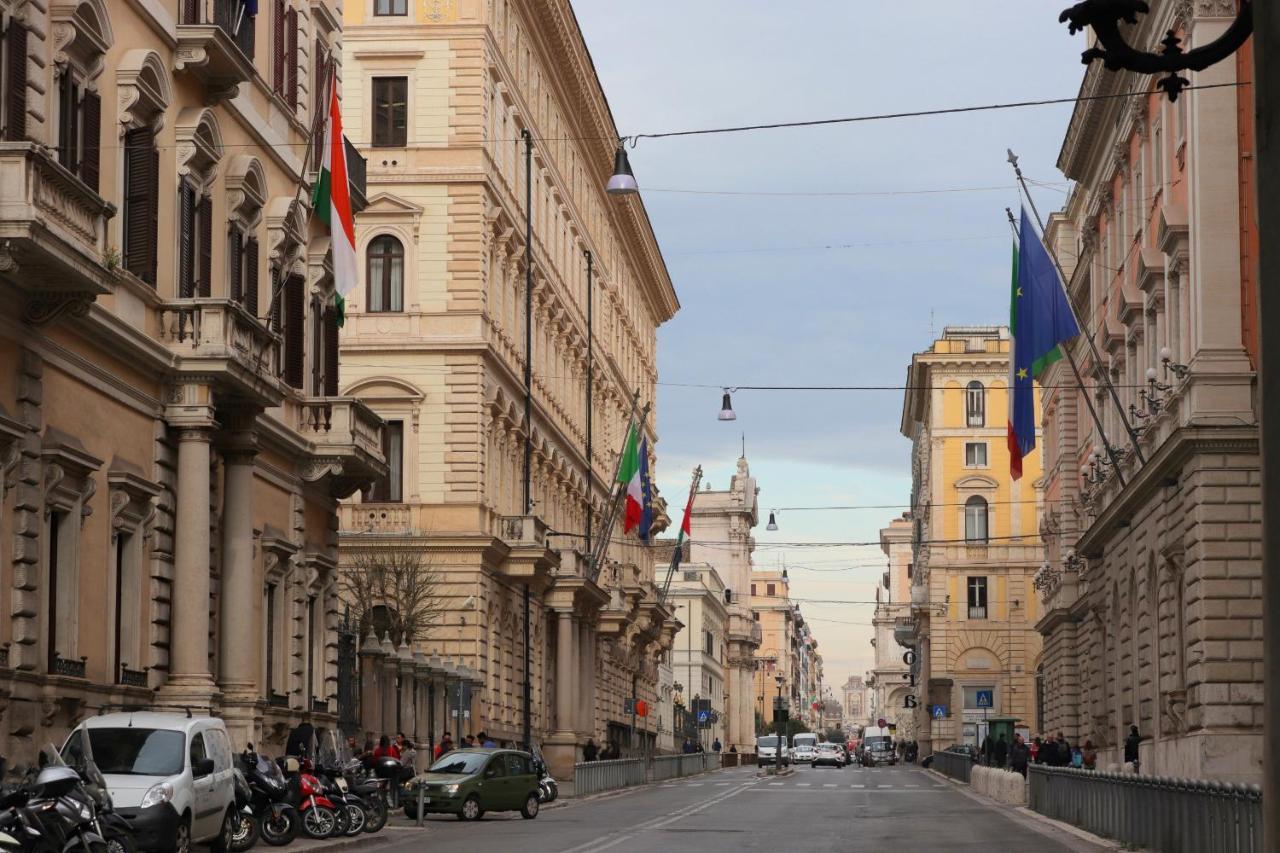 Trevi Grand Blu Suite B&B ローマ エクステリア 写真
