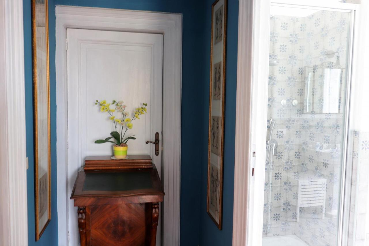 Trevi Grand Blu Suite B&B ローマ エクステリア 写真